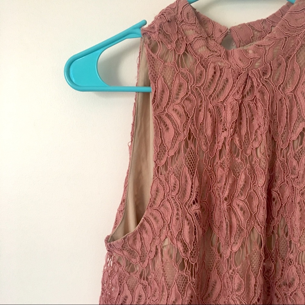 Halter top - Picture 2 of 2